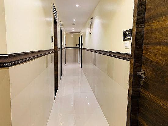 FabHotel Adlon International