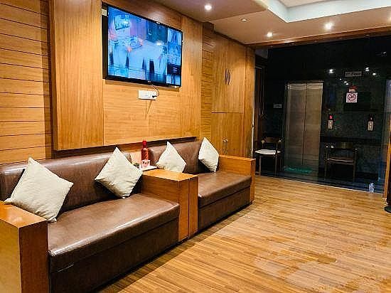 undefined FabHotel Adlon International 4