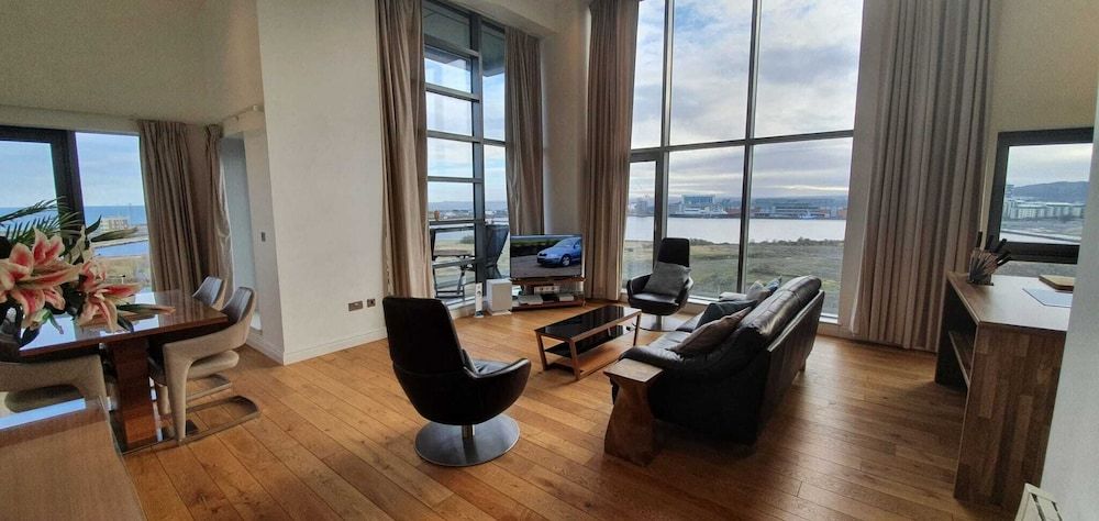 Ocean Serviced Apartments Executive Apartment, 2 Bedrooms, Balcony, Harbor View 10