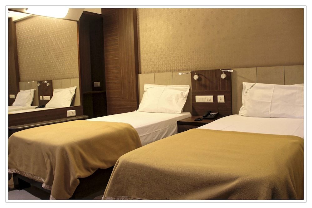 Hotel Prem Nivas Deluxe Double or Twin Room, 1 Bedroom, Accessible, Smoking 11