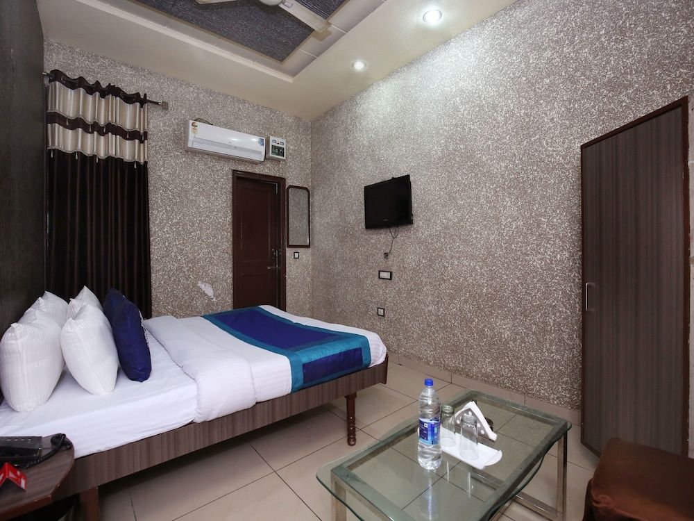 OYO 9808 Hotel Prem Sagar Double or Twin Room 3