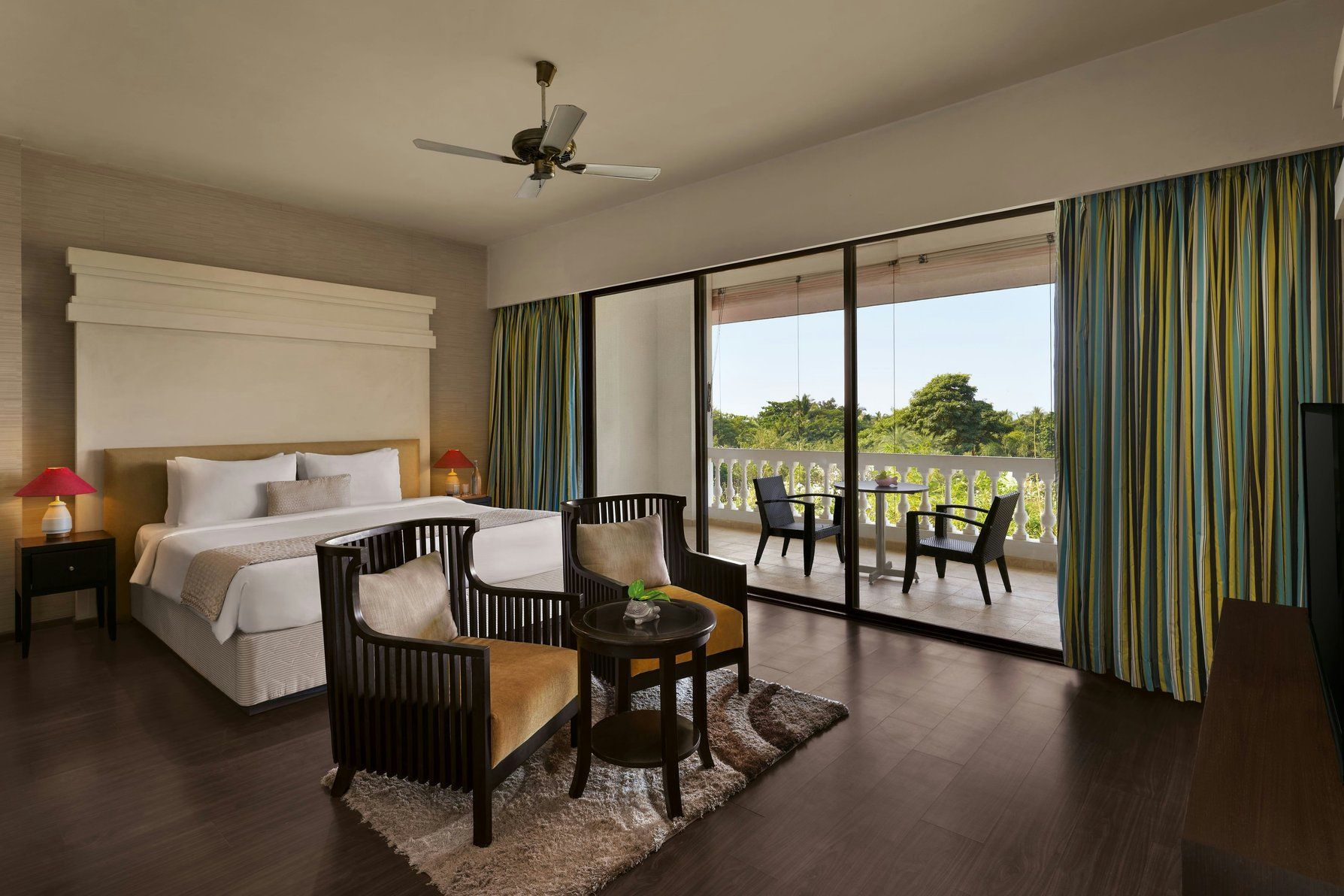 Fern Classic Premium Bedroom - Balcony
