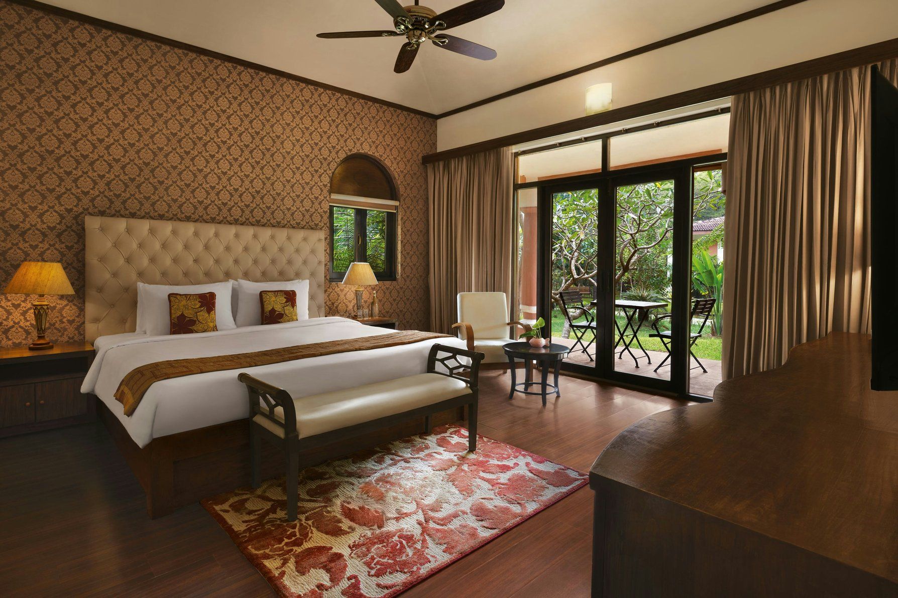 Hazel Suite Villa Bedroom - Patio