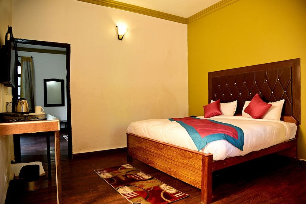 Sunita Corbett Retreat by OpenSky Premium Room
