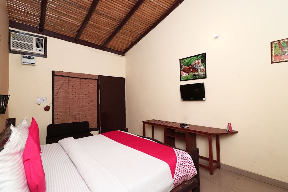 OYO 9445 Bagheera Jungle Retreat Standard Double or Twin Room, 1 Twin Bed, Non Smoking 7