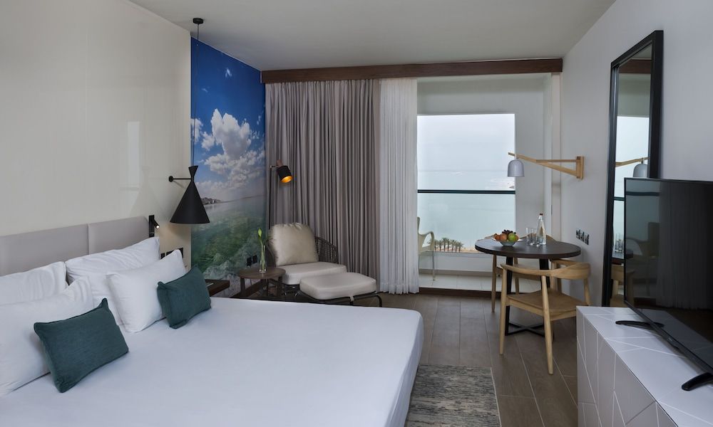 Room, Pool View (Moav)