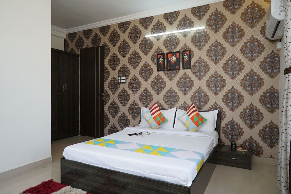 OYO 22738 Home Gorgeous 4BHK Lonavala Double or Twin Room 7