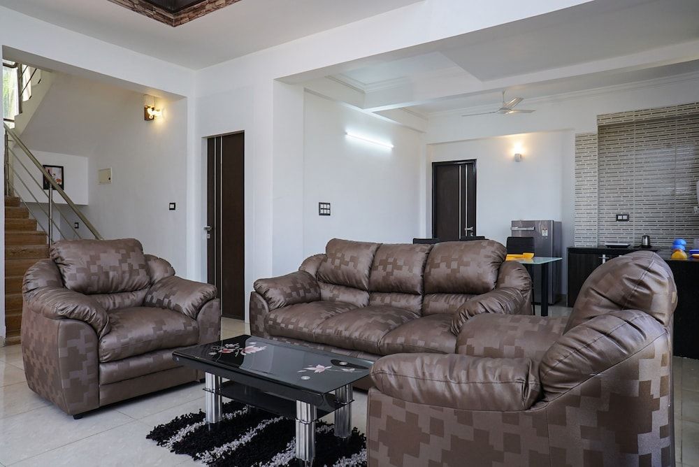 OYO 22738 Home Gorgeous 4BHK Lonavala Double or Twin Room 18