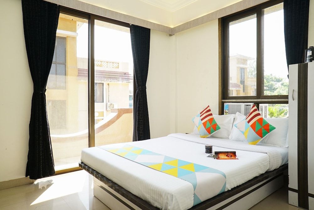 OYO 22738 Home Gorgeous 4BHK Lonavala Double or Twin Room 10