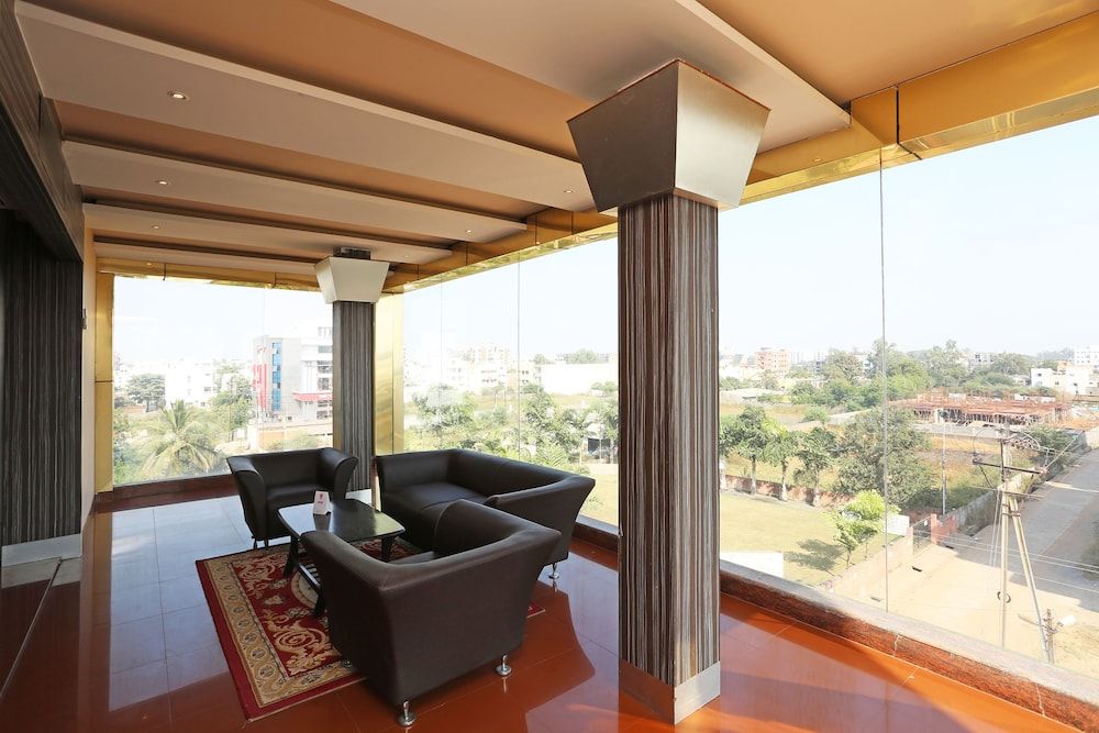 undefined OYO 10392 Hotel Corbiz Tower 5