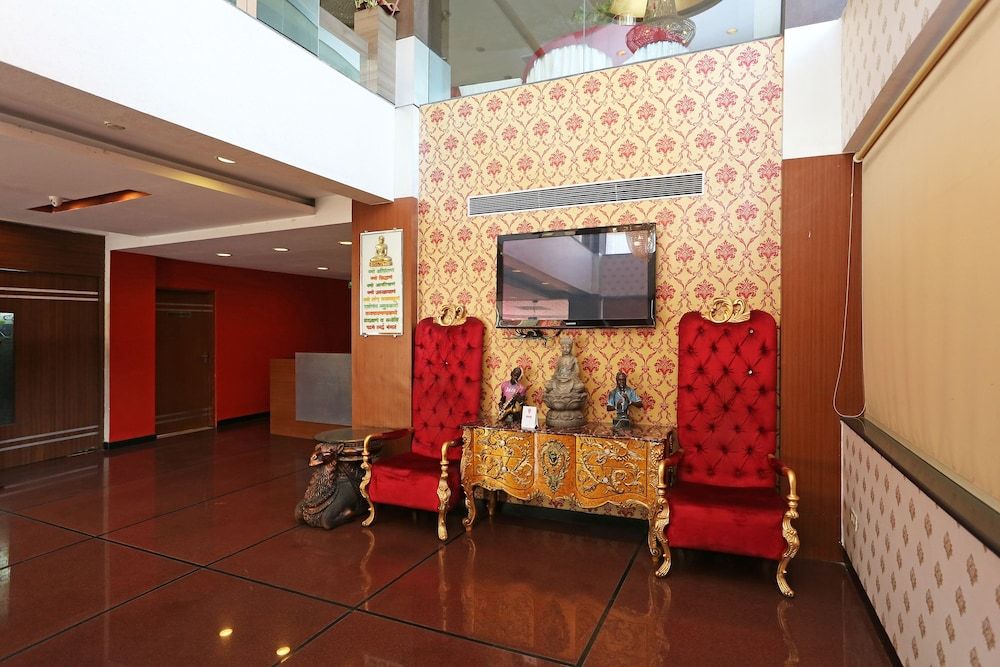 undefined OYO 10392 Hotel Corbiz Tower 4