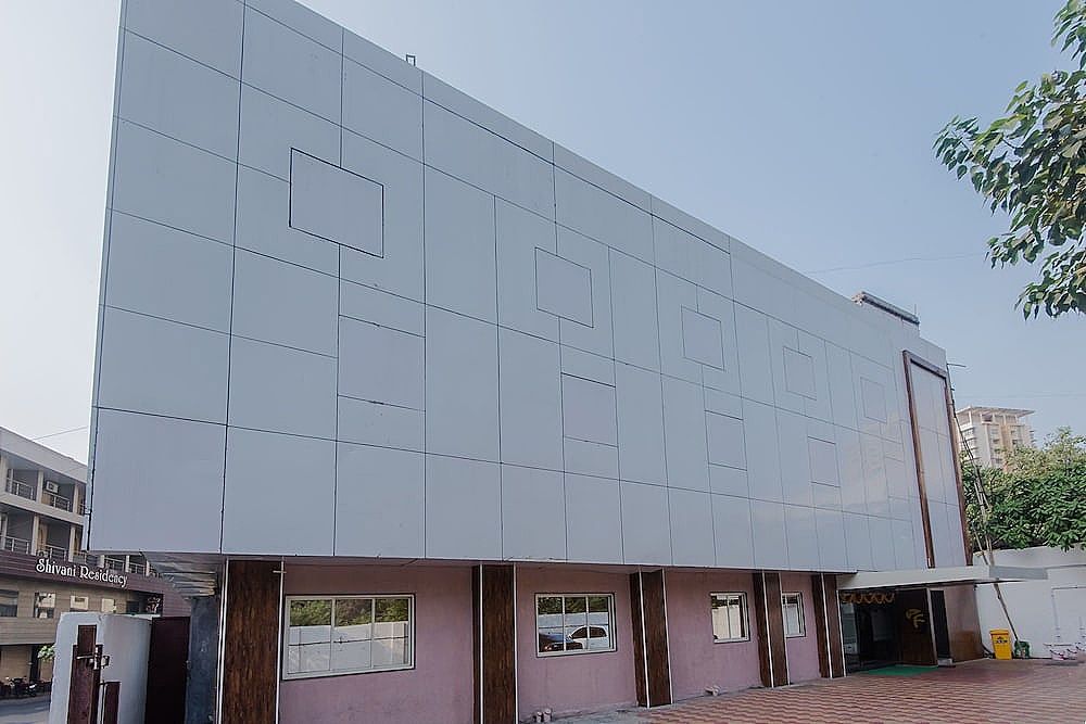undefined OYO 10166 Hotel D69 Residency 2