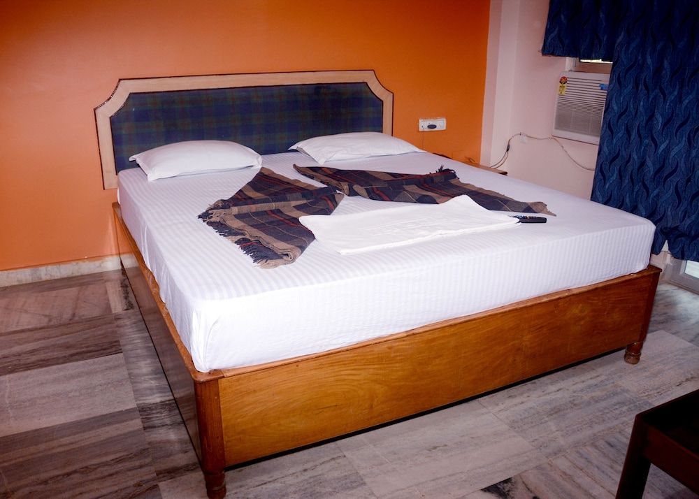 undefined Hotel City Plaza 7