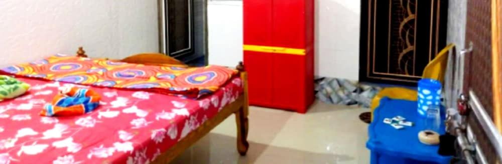 Deluxe Double Room, Multiple Beds, City View