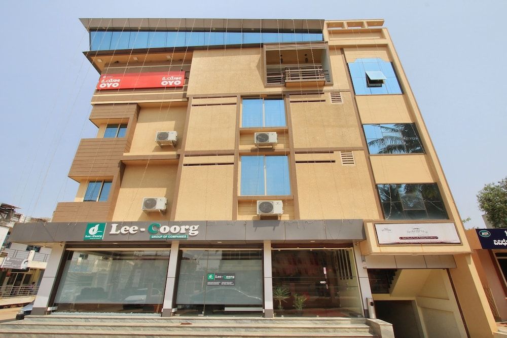 undefined OYO 9583 Hotel Qinn 3