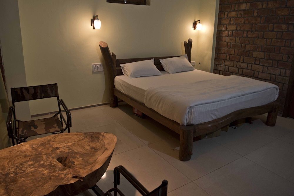 undefined Corbett Riviera 5