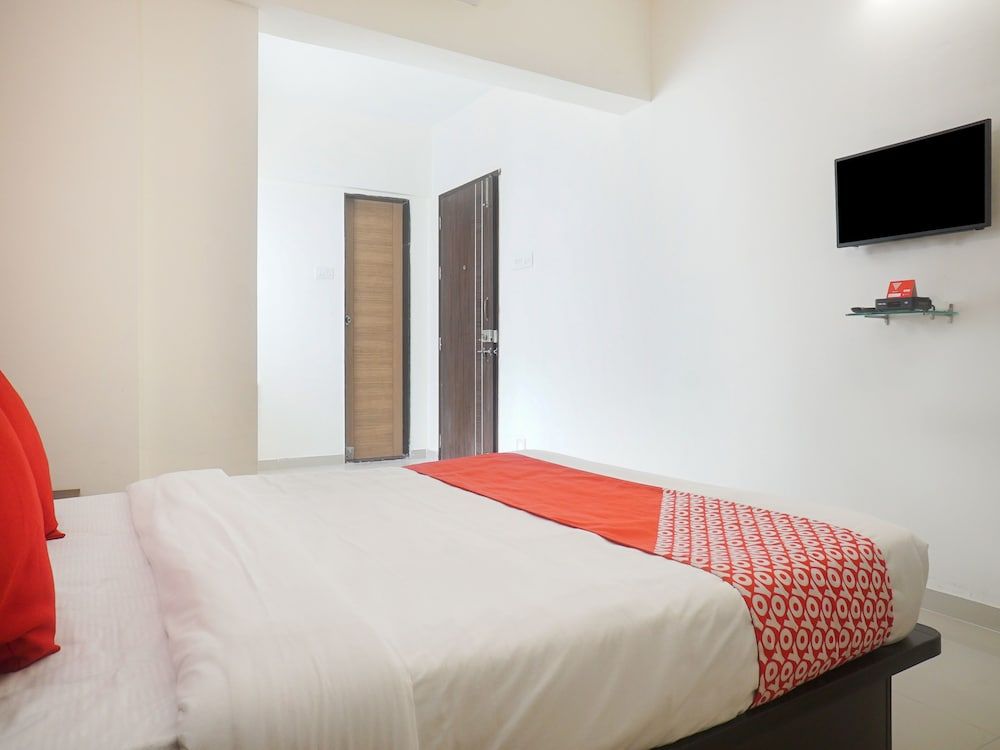 undefined OYO 16570 I Suite 10