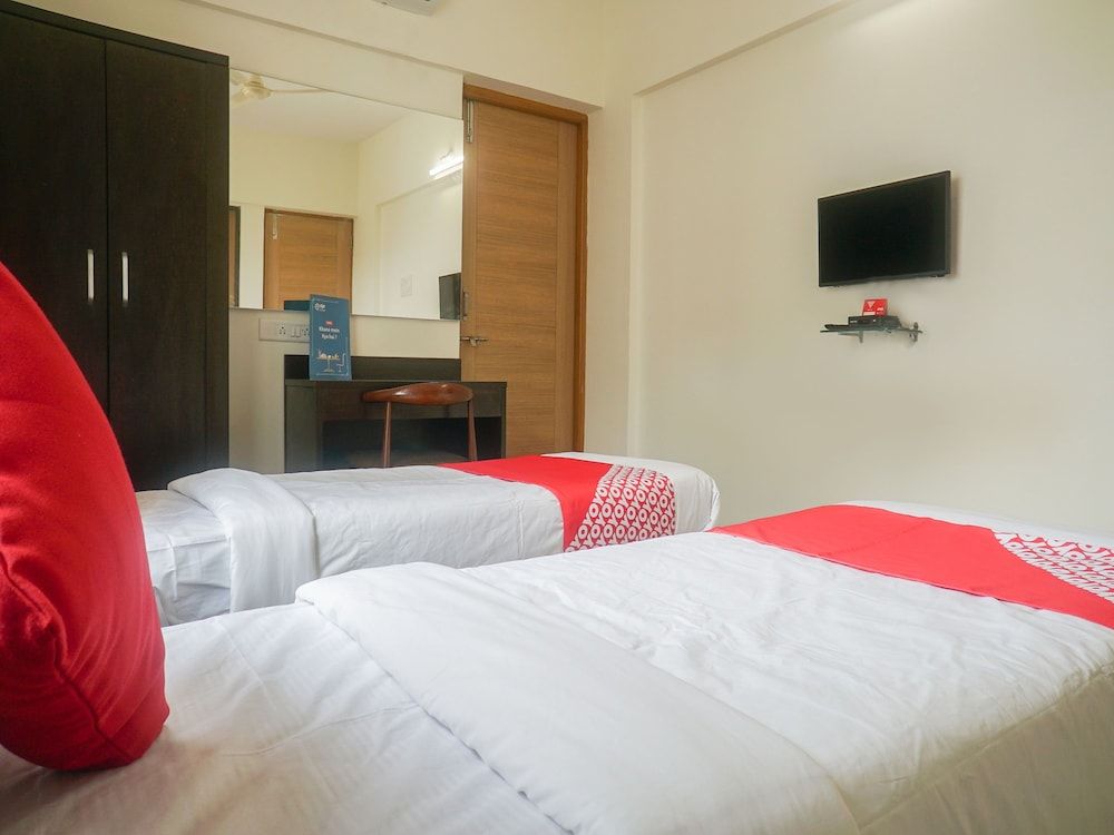 OYO 16570 I Suite Double or Twin Room 17