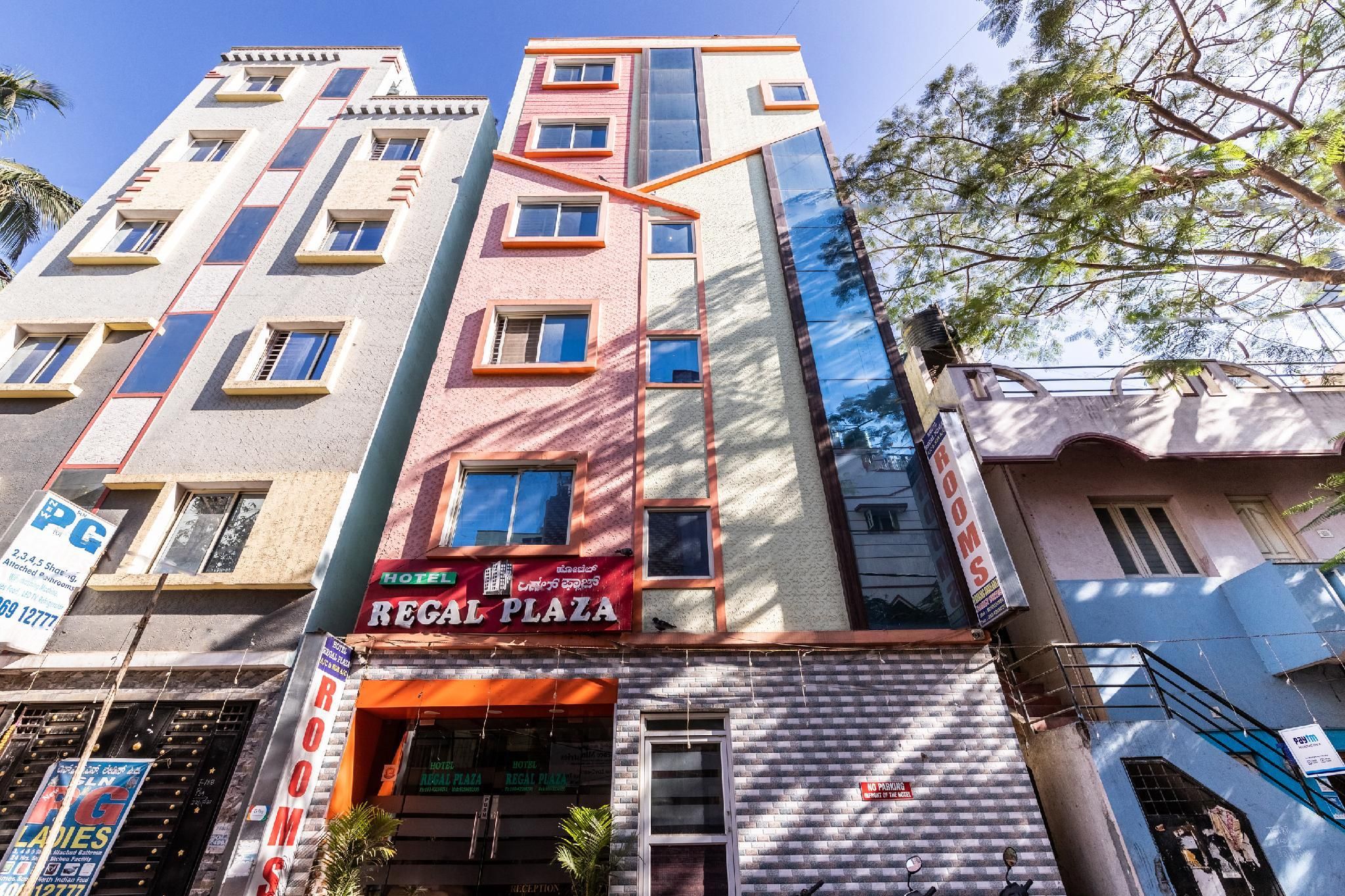 OYO 3552 Hotel Broadway