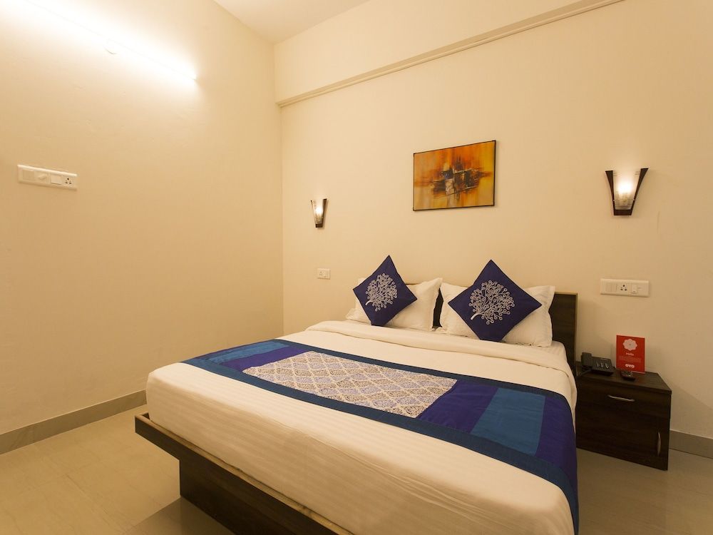 OYO 10108 Balewadi Double or Twin Room 4
