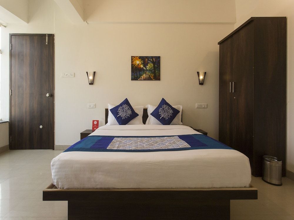 OYO 10108 Balewadi Double or Twin Room 3