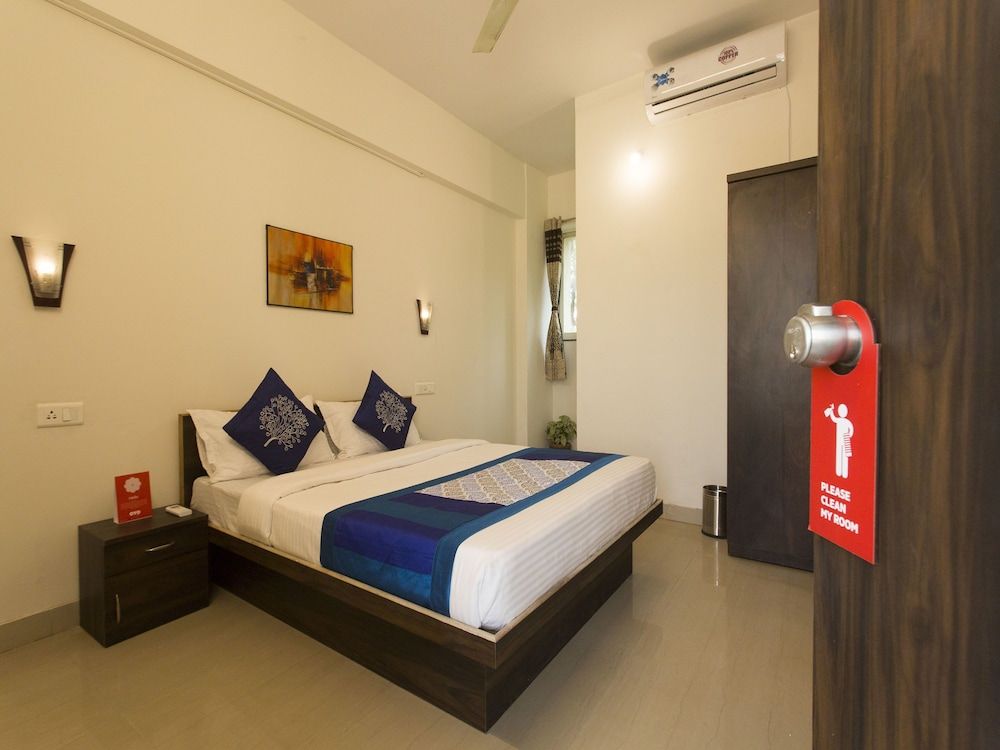 OYO 10108 Balewadi Double or Twin Room 5