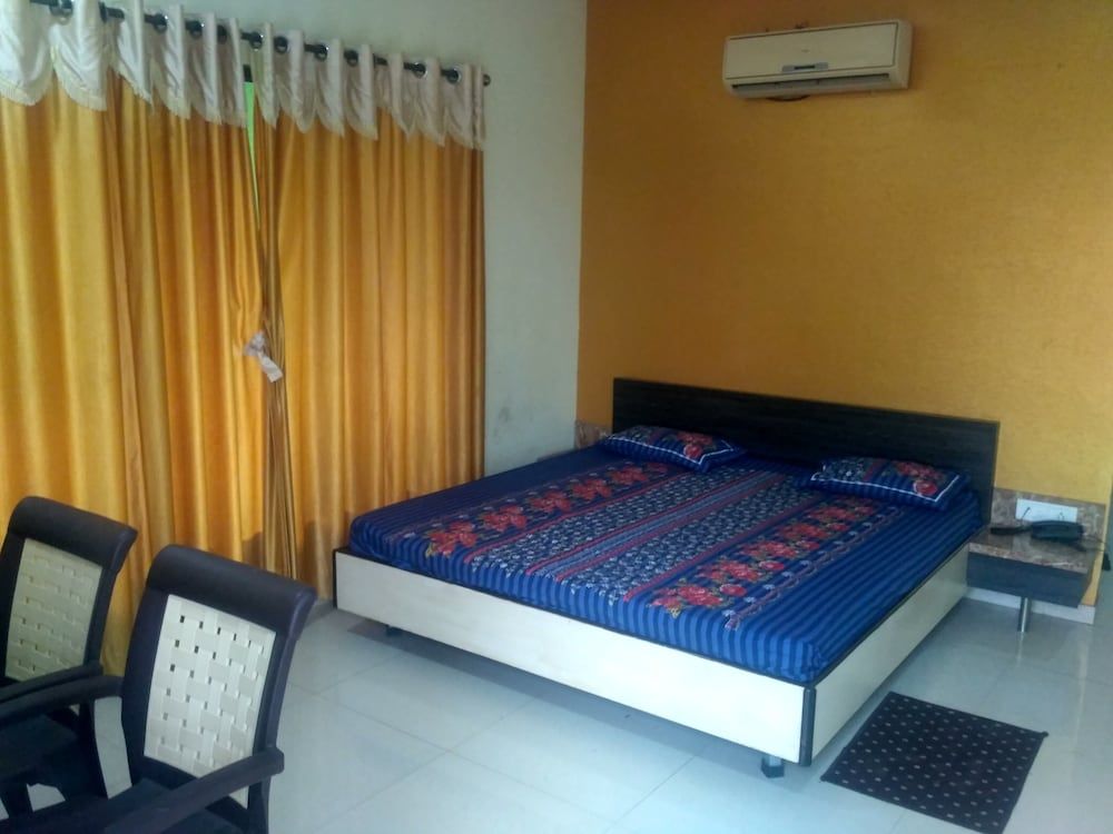 Hotel Om Sai Chattra Icon Residency Standard Ac Double Room 2