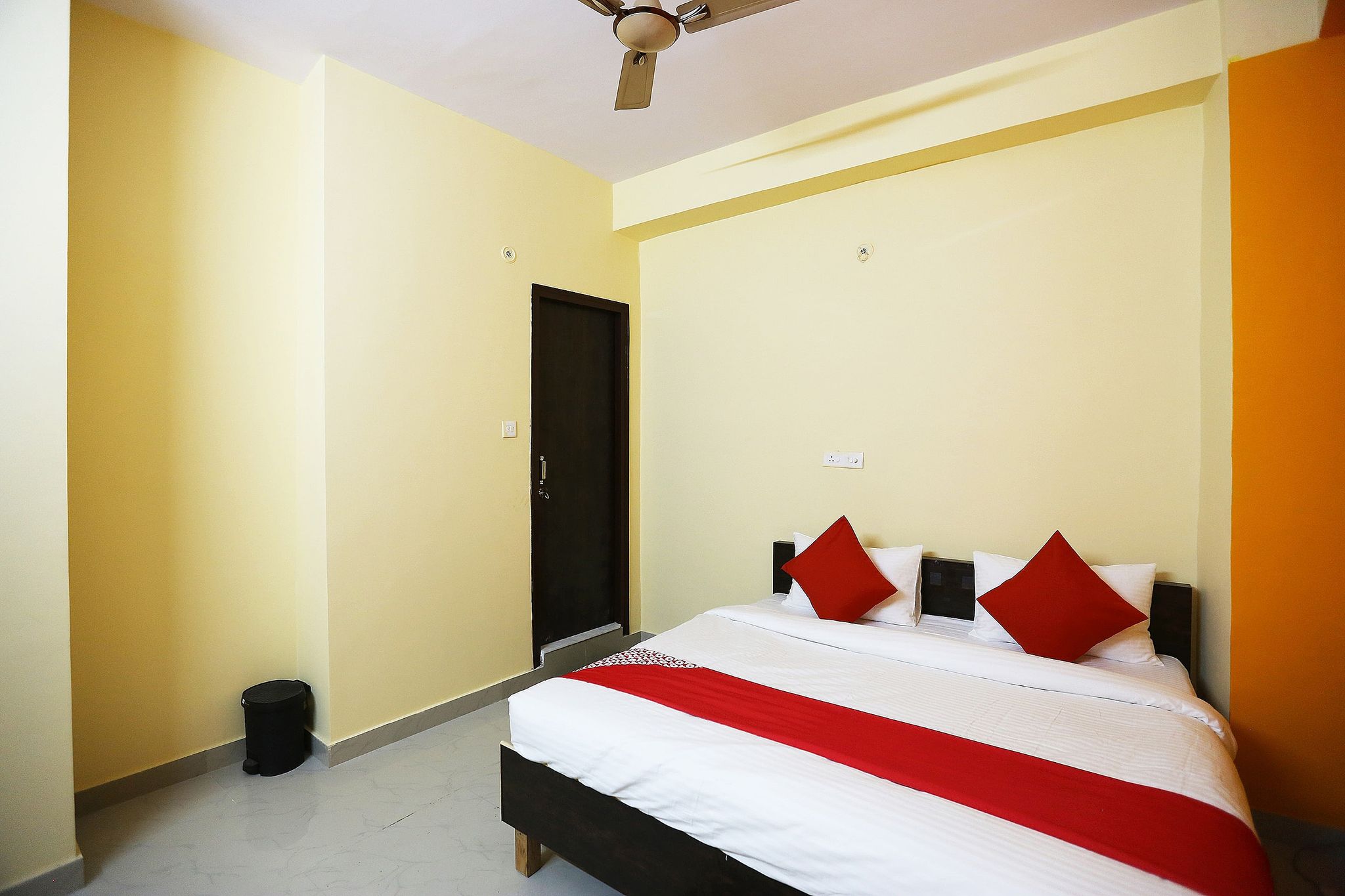 OYO OM Residency Classic 10