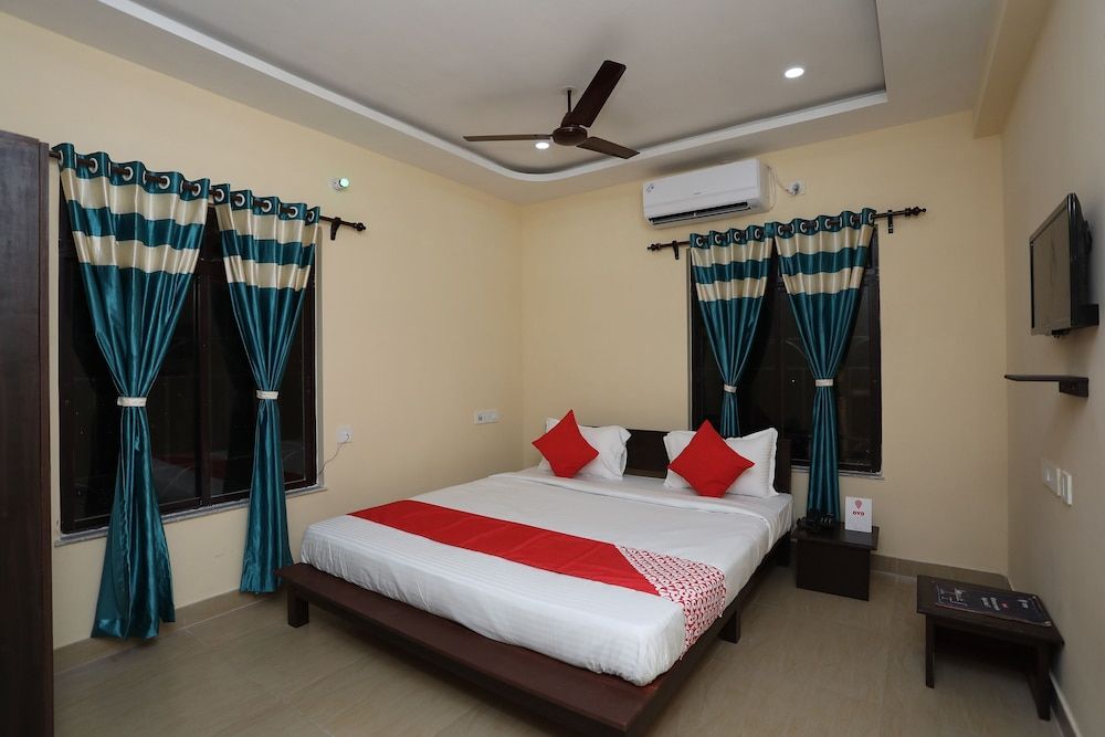 Collection O 17376 Adda New Town Standard Double Room 5