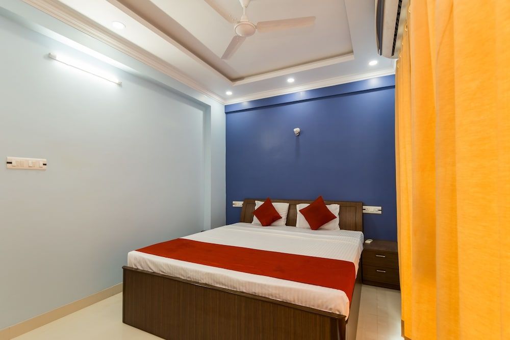 OYO 8818 Coral Residency Newtown Double or Twin Room 5