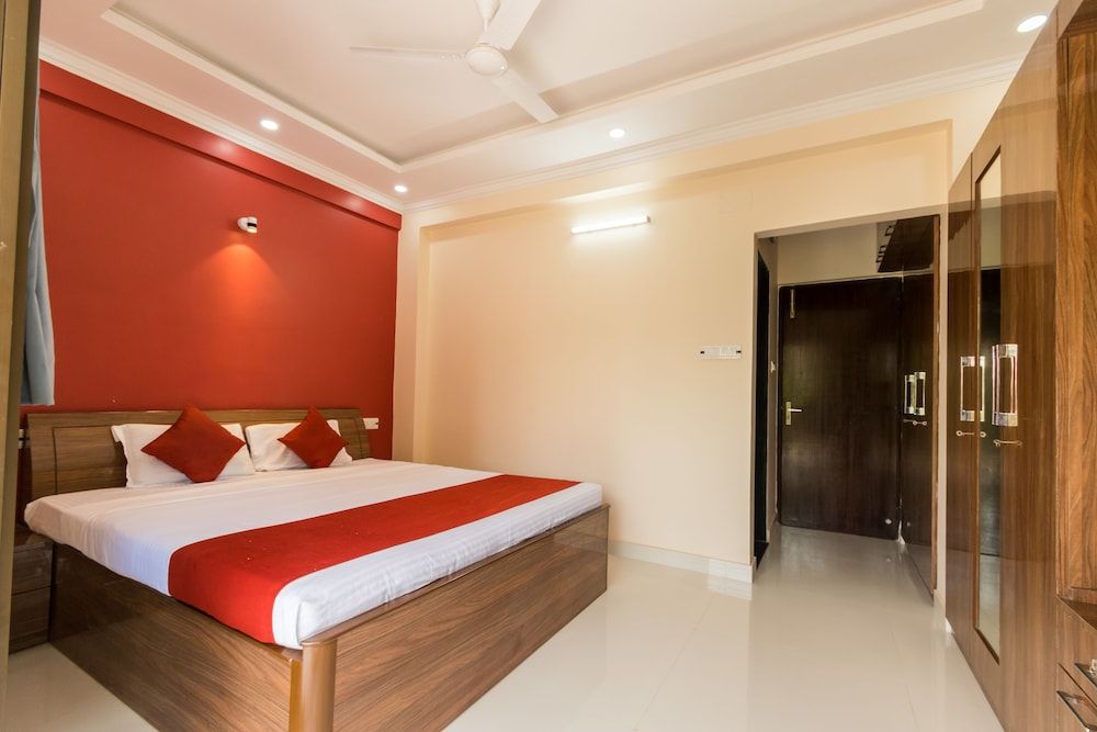 OYO 8818 Coral Residency Newtown Double or Twin Room 6