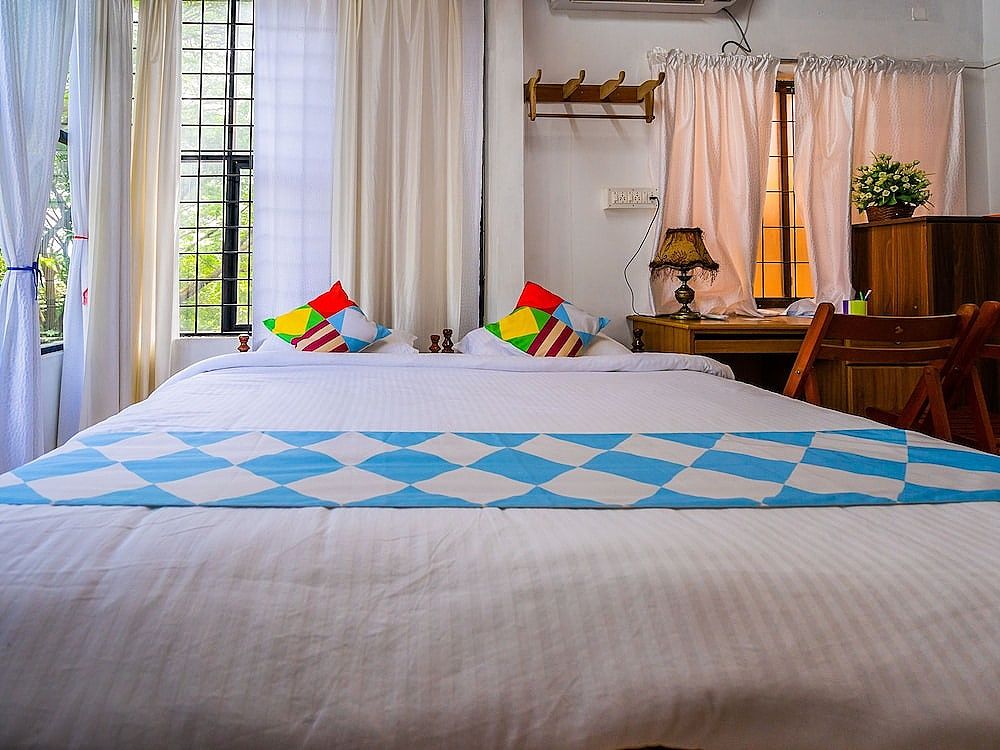 OYO 14757 Home Charming 2BHK Kundanoor Double or Twin Room 4