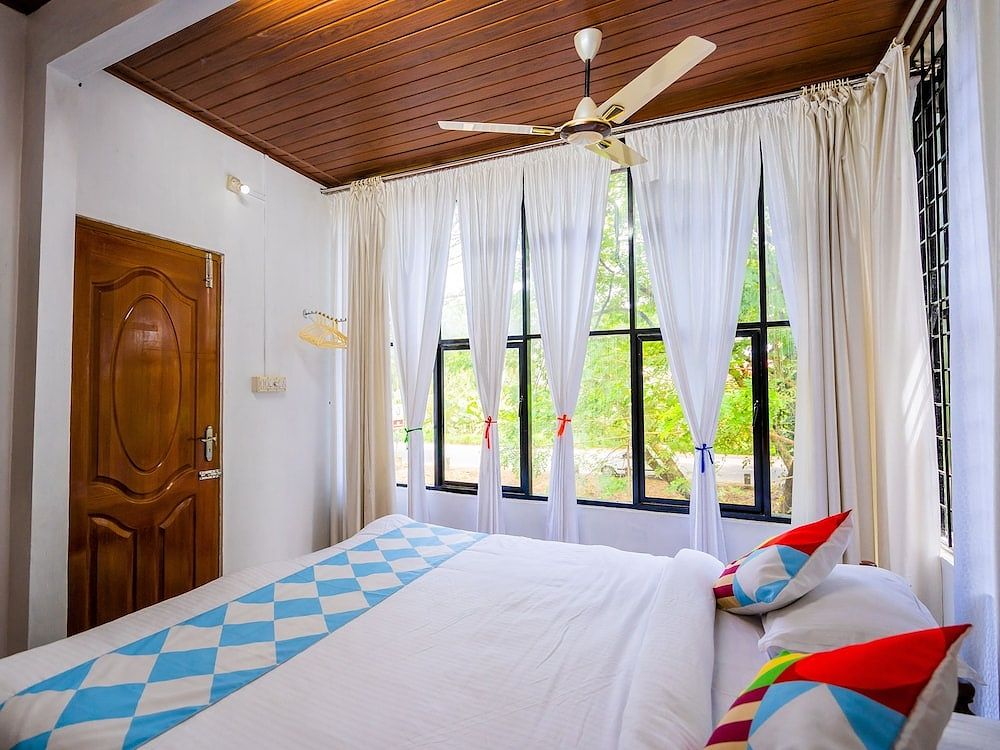 OYO 14757 Home Charming 2BHK Kundanoor Double or Twin Room 9