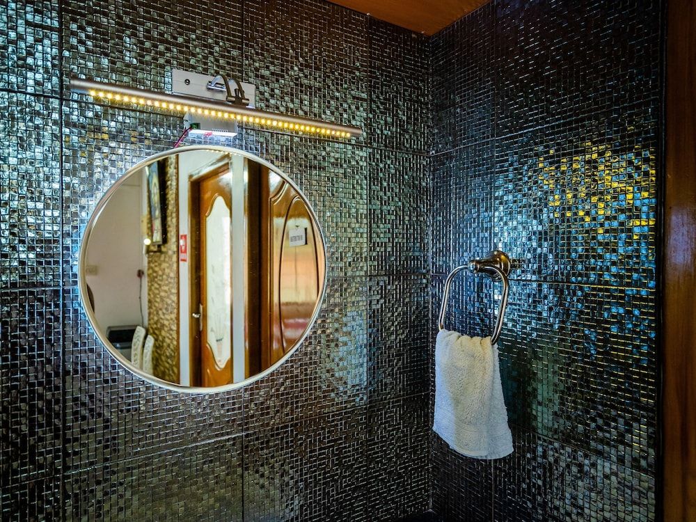 OYO 14757 Home Charming 2BHK Kundanoor Double or Twin Room 12