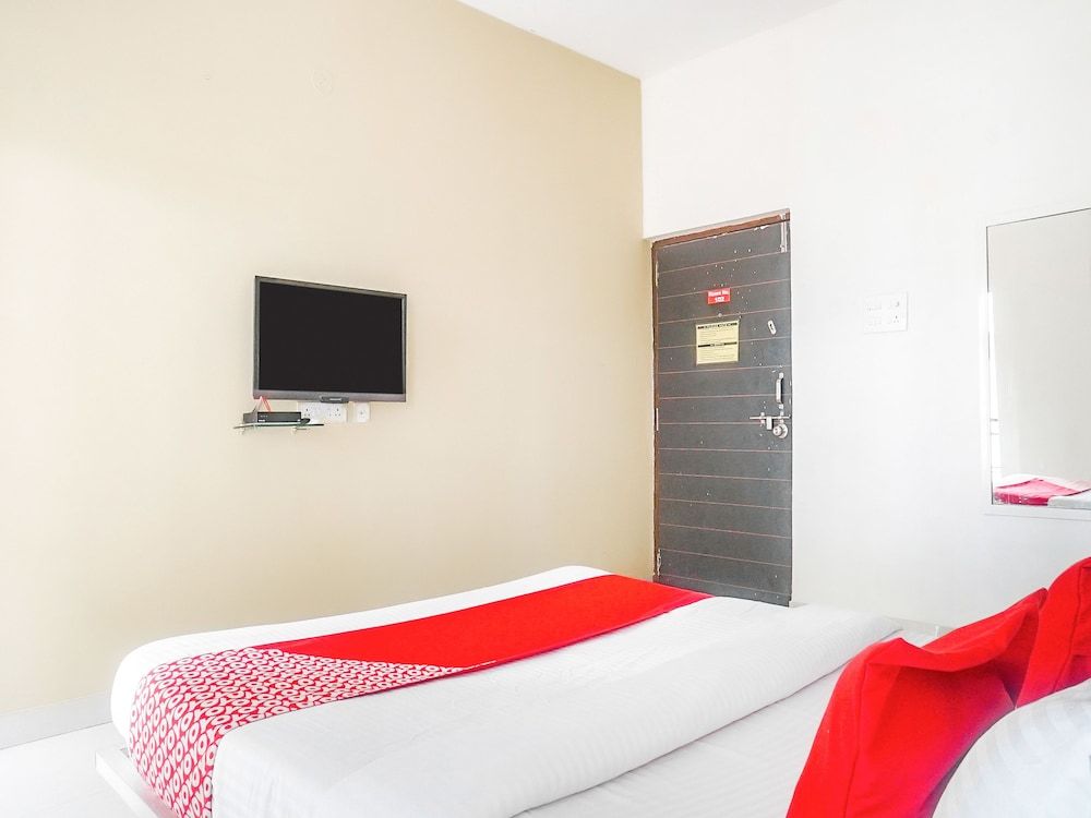 OYO 14747 Hotel Prathik Basic Double or Twin Room 8