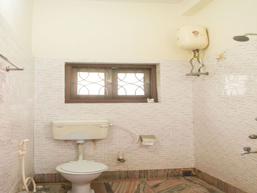 OYO 6477 Guest Accomodation FE 173 Double or Twin Room 11