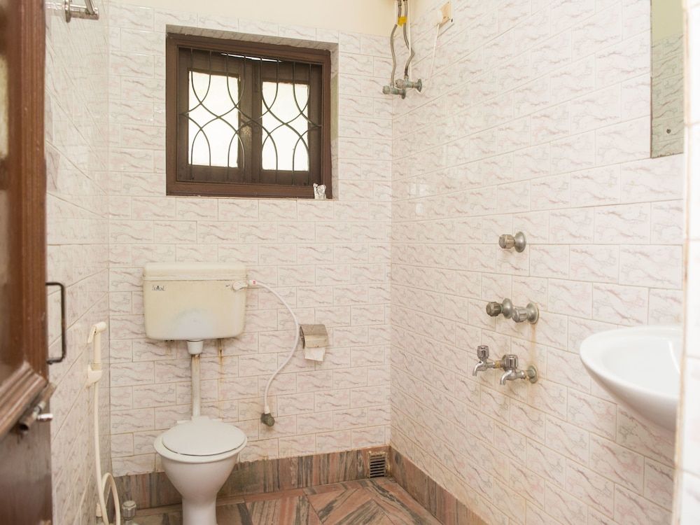 OYO 6477 Guest Accomodation FE 173 Double or Twin Room 10