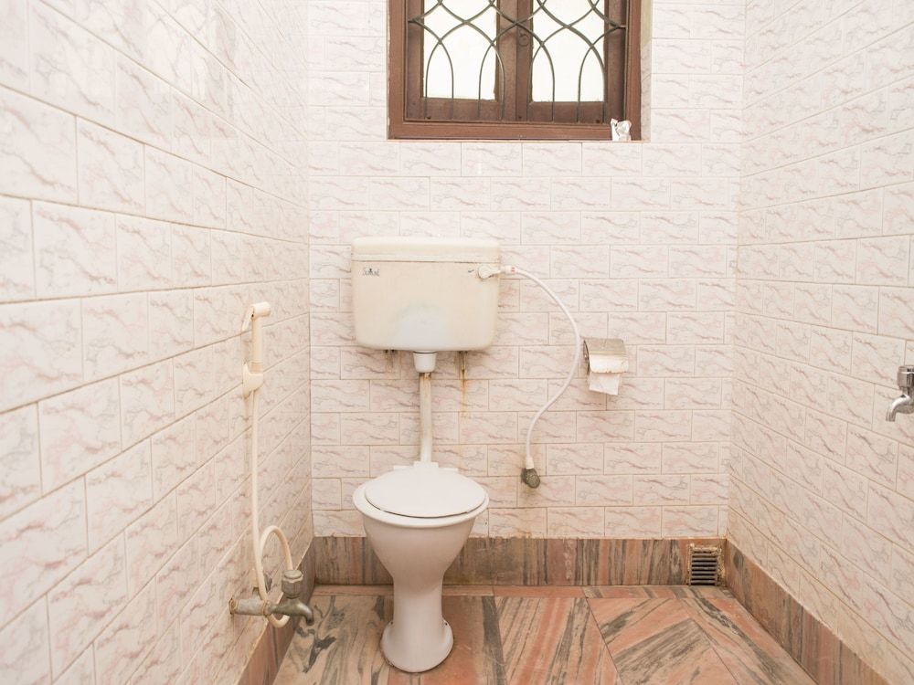 OYO 6477 Guest Accomodation FE 173 Double or Twin Room 9