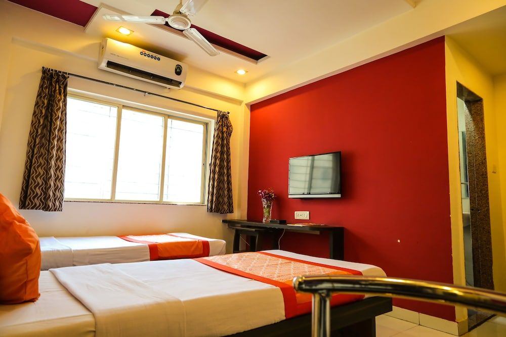 OYO 8244 Hotel Bliss Executive Double or Twin Room 10