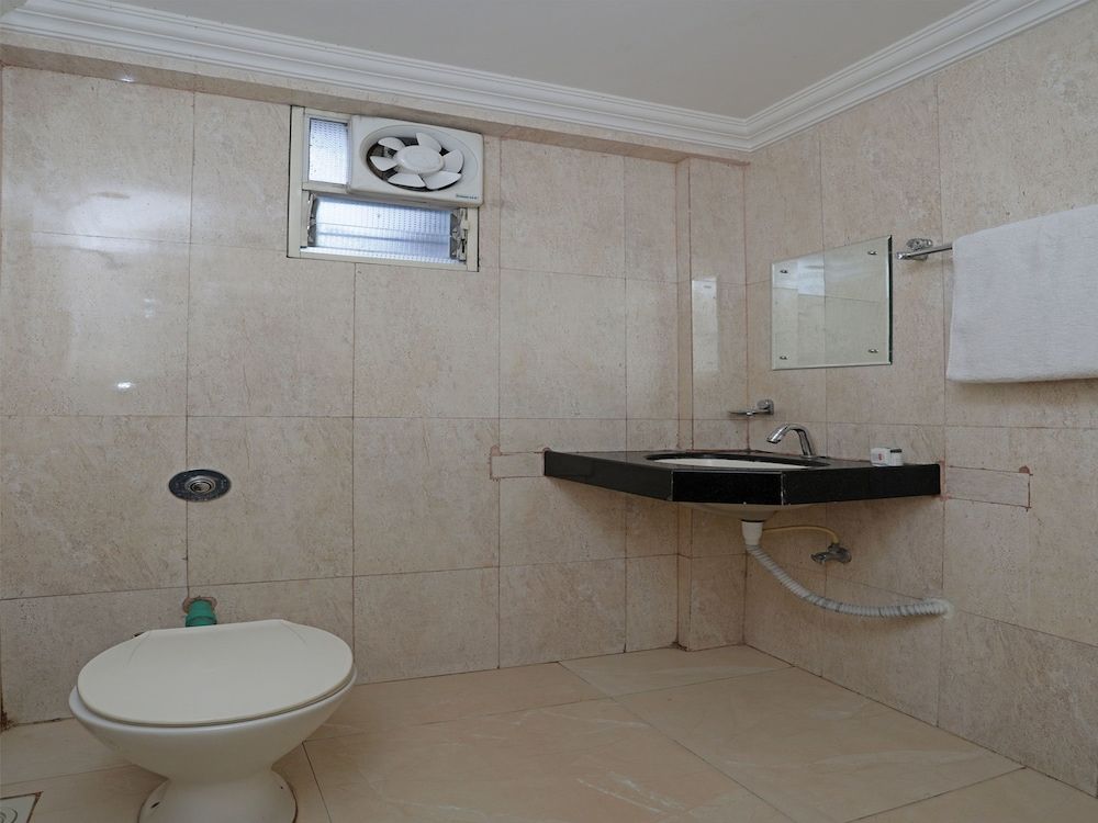 OYO 8244 Hotel Bliss Executive Double or Twin Room 13
