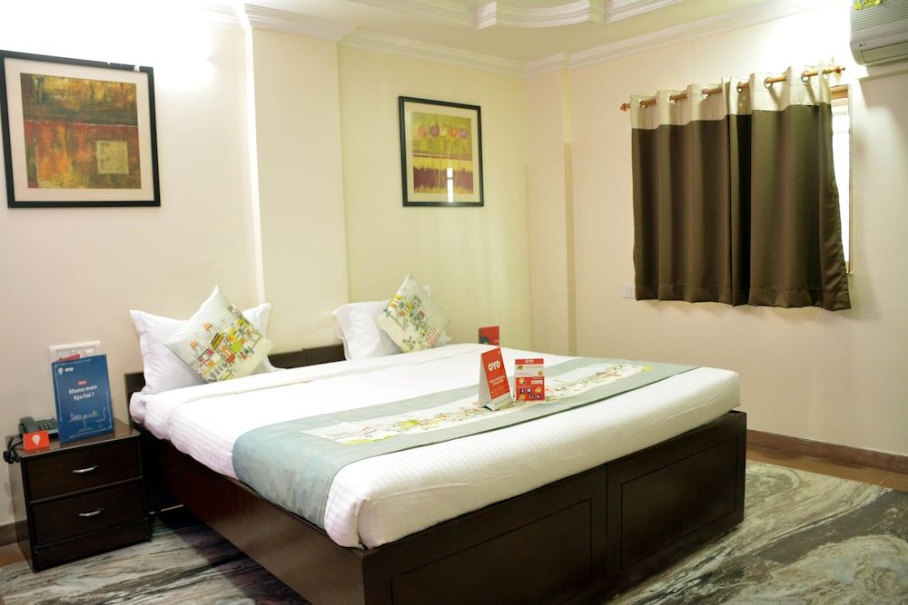 OYO 8244 Hotel Bliss Executive Double or Twin Room 5