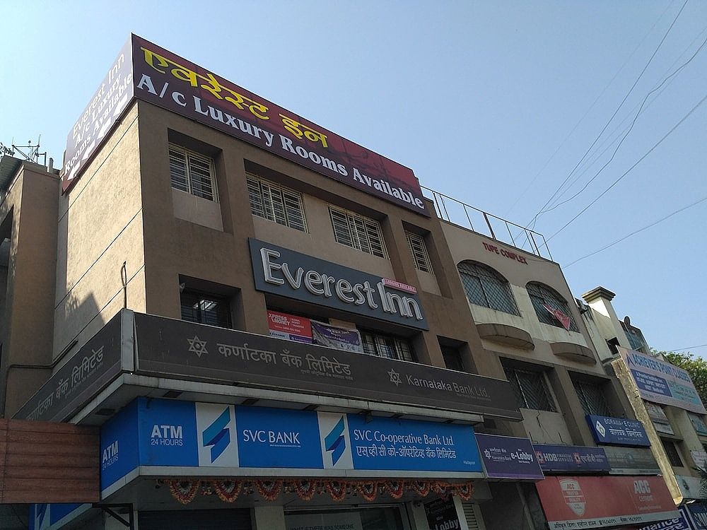 undefined Everest Inn Hotel 9