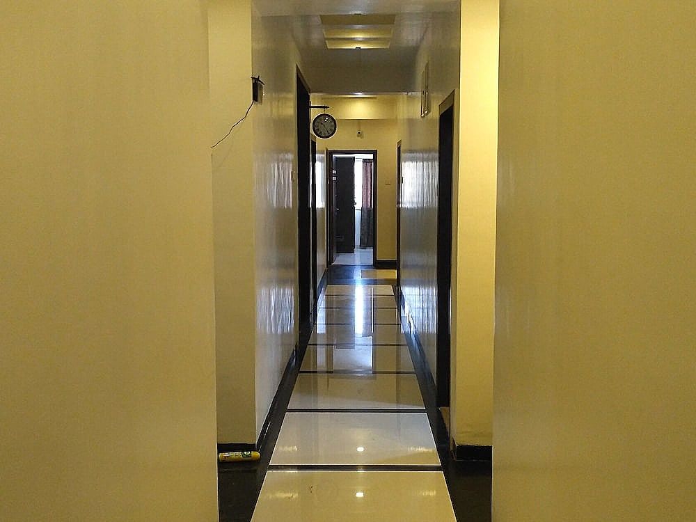 undefined Everest Inn Hotel 4