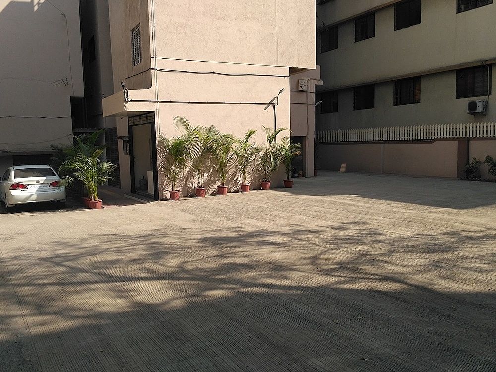 undefined Everest Inn Hotel 8