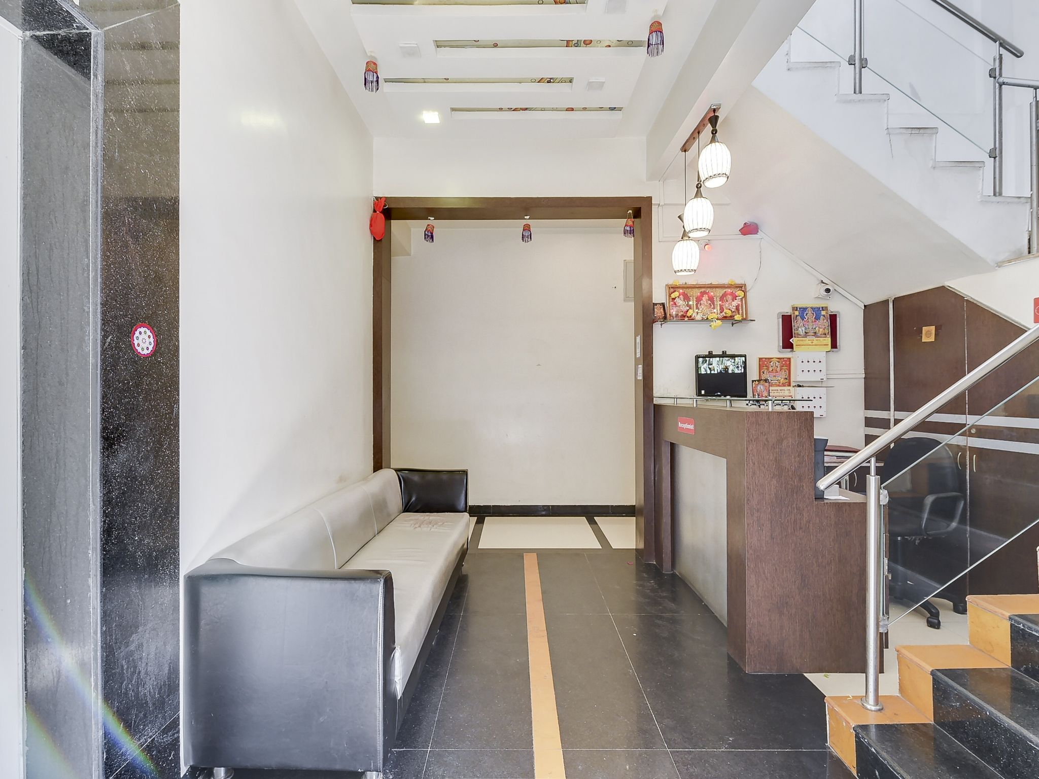 undefined Everest Inn Hotel 3