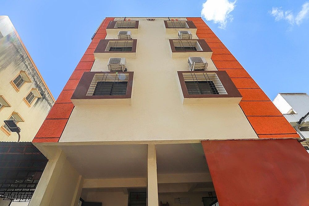 undefined SPOT ON 37095 Sai Sidhi Lodge 4