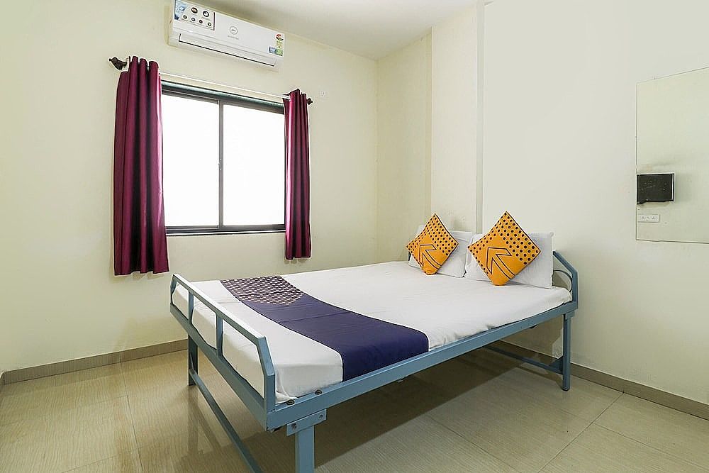 undefined SPOT ON 37095 Sai Sidhi Lodge 10