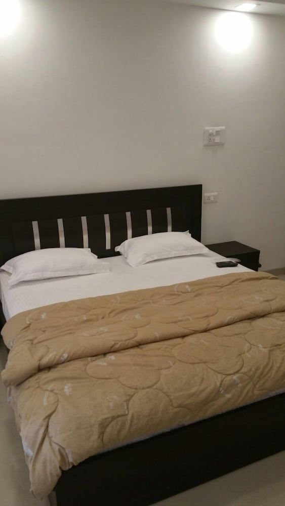 Arista Service Apartments Andheri