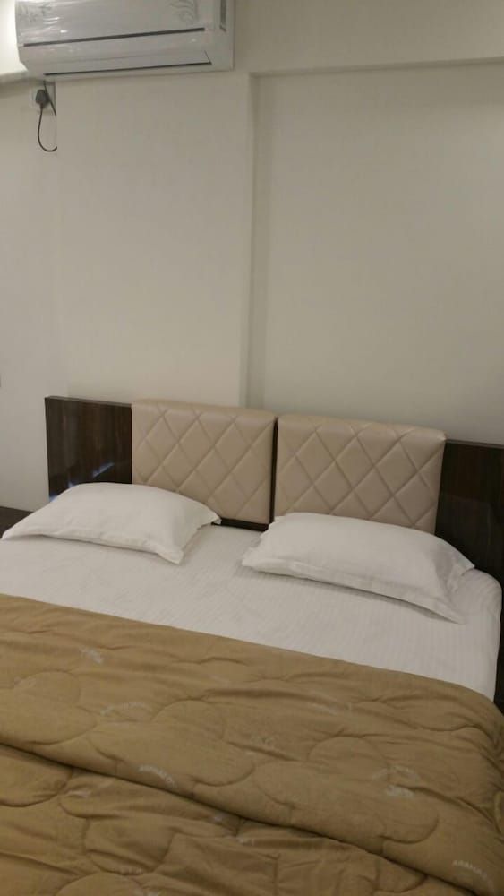 Arista Service Apartments Andheri