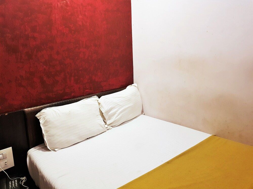 Hexa Golden Stay